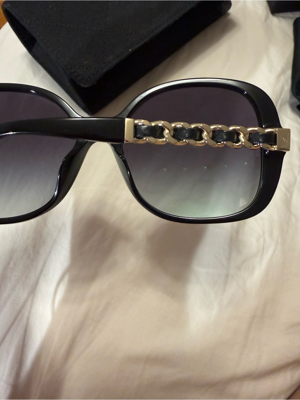 Used excellent condition ChanelBlack Oversized Square Sunglasses w/ Quilted Case - Picture 5 of 6